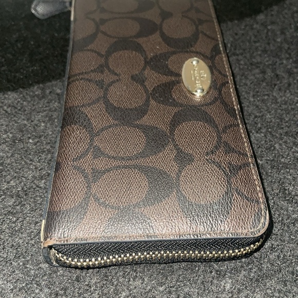 Coach Peyton black brown signature leather zip around wallet - Picture 7 of 9